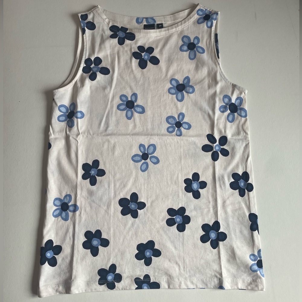 Marimekko x Uniqlo small blue flower sleeveless round neck cream cotton tank top